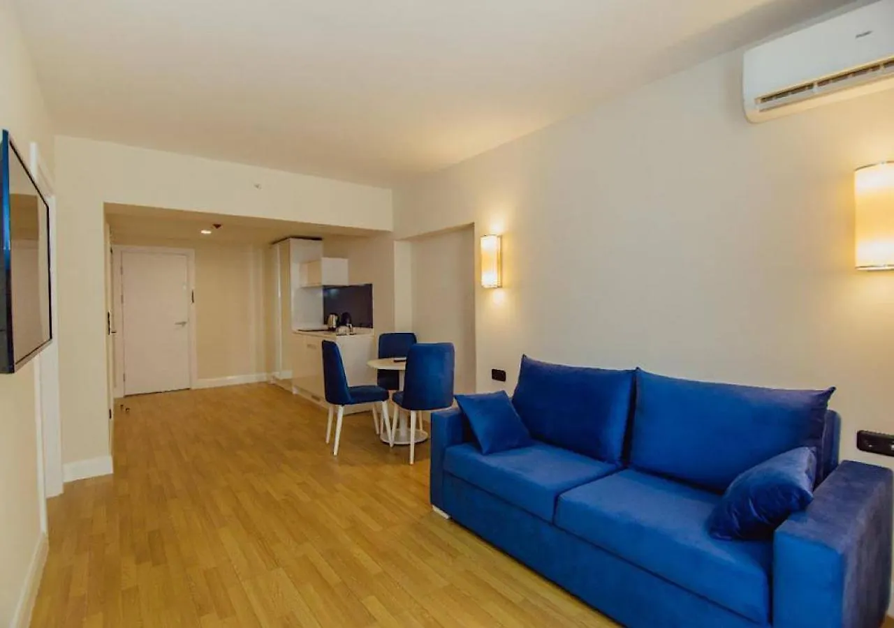 דירה באטומי Seaside Dreams & Sunset Views, Luxury Retreat At Orbi City